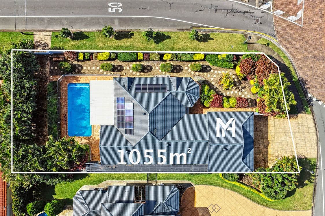 53 Santa Cruz Boulevard, Clear Island Waters, QLD 4226, Clear Island Waters - Thumbnail 2