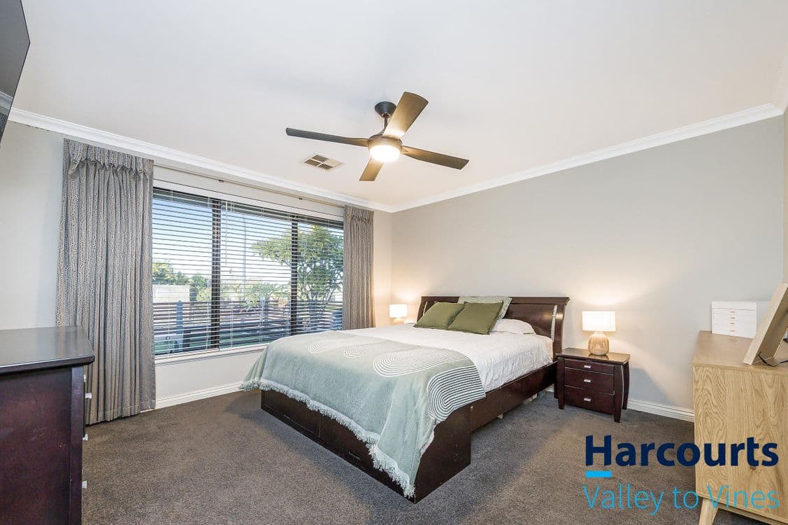 71 Amethyst Parkway, AVELEY, WA 6069, Aveley - Thumbnail 5