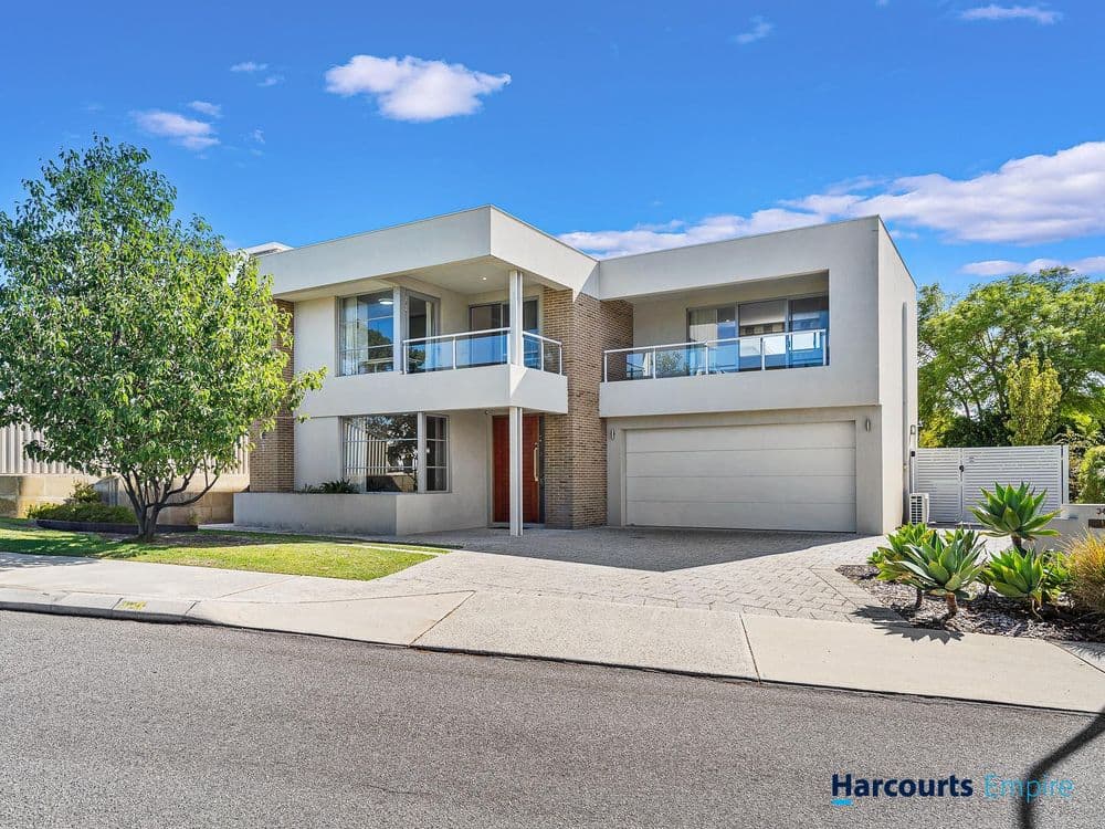 34 Elmwood Avenue, WOODLANDS, WA 6018, Woodlands - Image 1