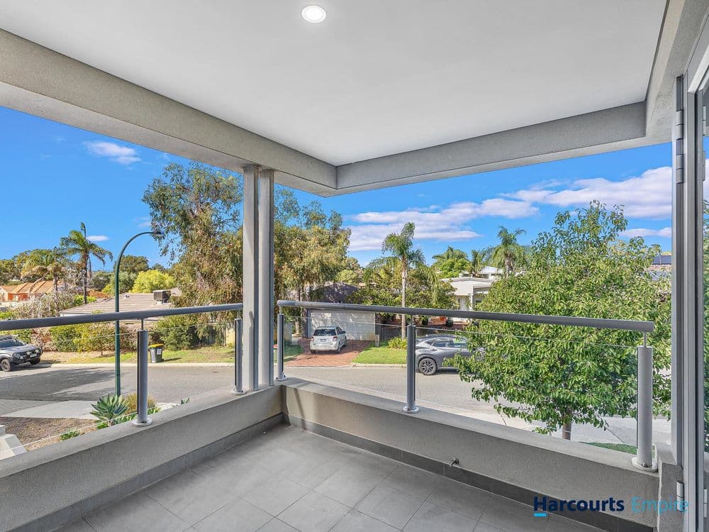 34 Elmwood Avenue, WOODLANDS, WA 6018, Woodlands - Thumbnail 2