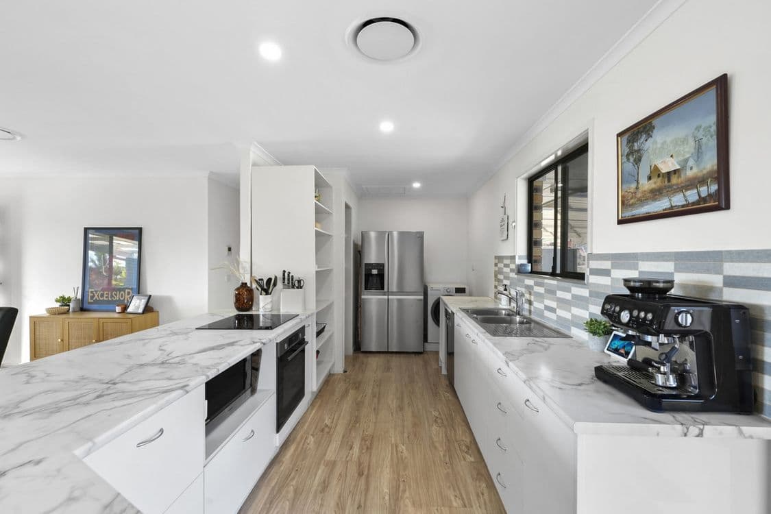 27 Goodman Close, Highland Park, QLD 4211, Highland Park - Thumbnail 6