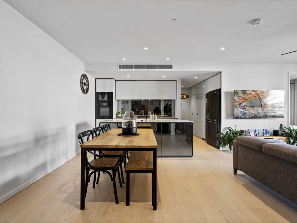 1702/1328 Gold Coast Highway, Palm Beach, QLD 4221, Palm Beach - Thumbnail 4