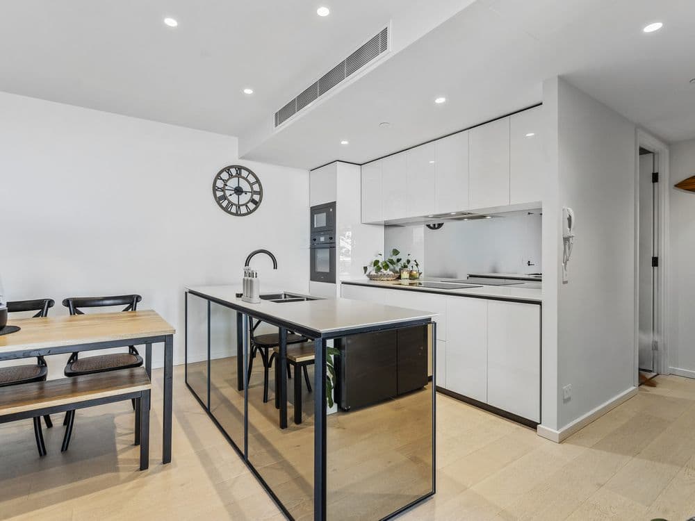 1702/1328 Gold Coast Highway, Palm Beach, QLD 4221, Palm Beach - Thumbnail 5