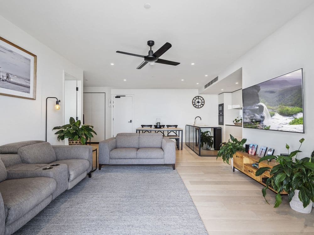 1702/1328 Gold Coast Highway, Palm Beach, QLD 4221, Palm Beach - Thumbnail 7