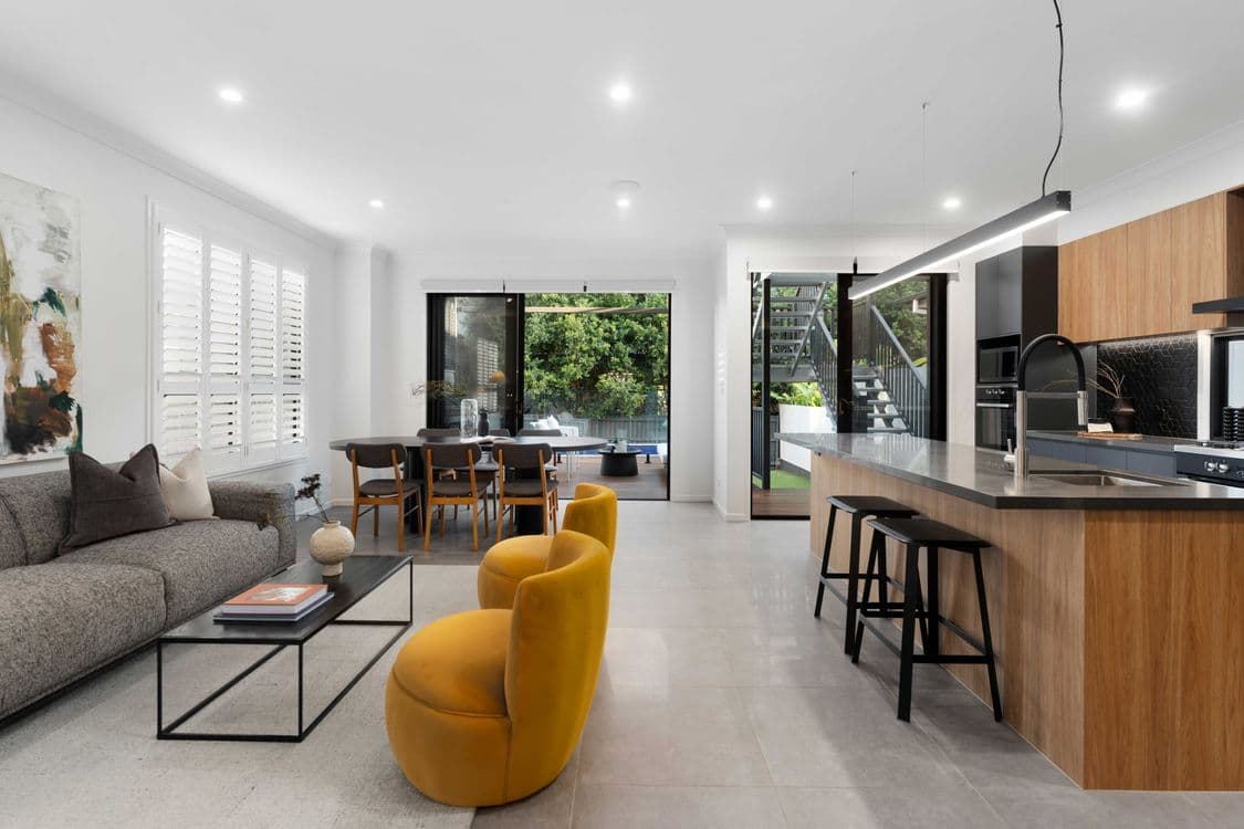31 Longfellow Street, NORMAN PARK, QLD 4170, Norman Park - Thumbnail 3