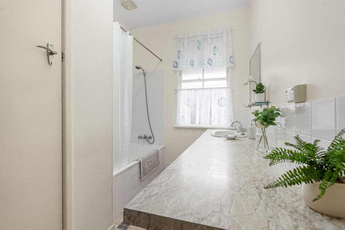 30 Carlton Terrace, WYNNUM, QLD 4178, Wynnum - Thumbnail 6