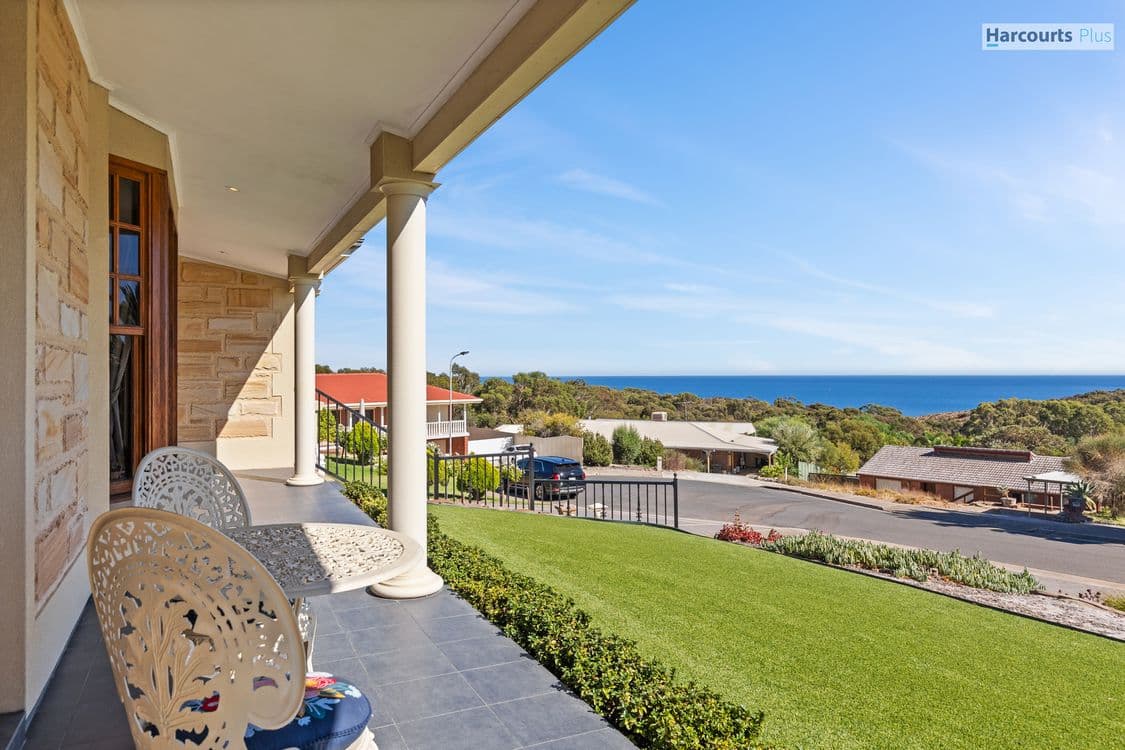 1 Omeo Close, HALLETT COVE, SA 5158, Hallett Cove - Image 1