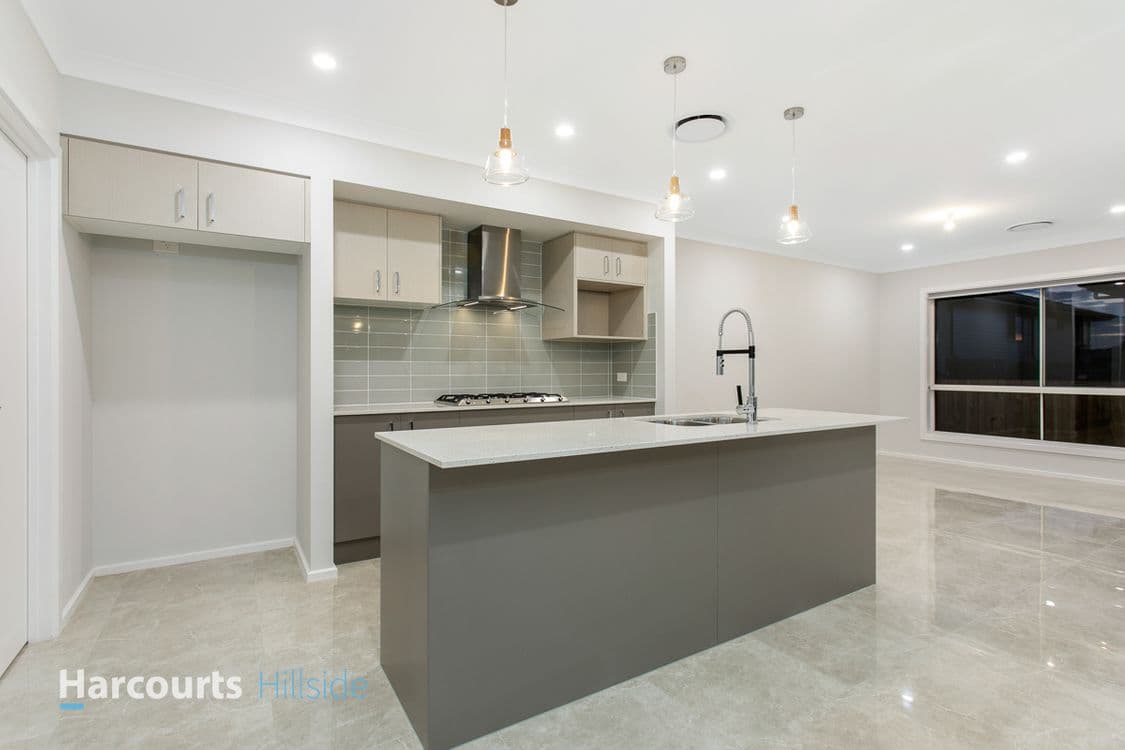 7 Burranah Street, ROUSE HILL, NSW 2155, Rouse Hill - Thumbnail 2