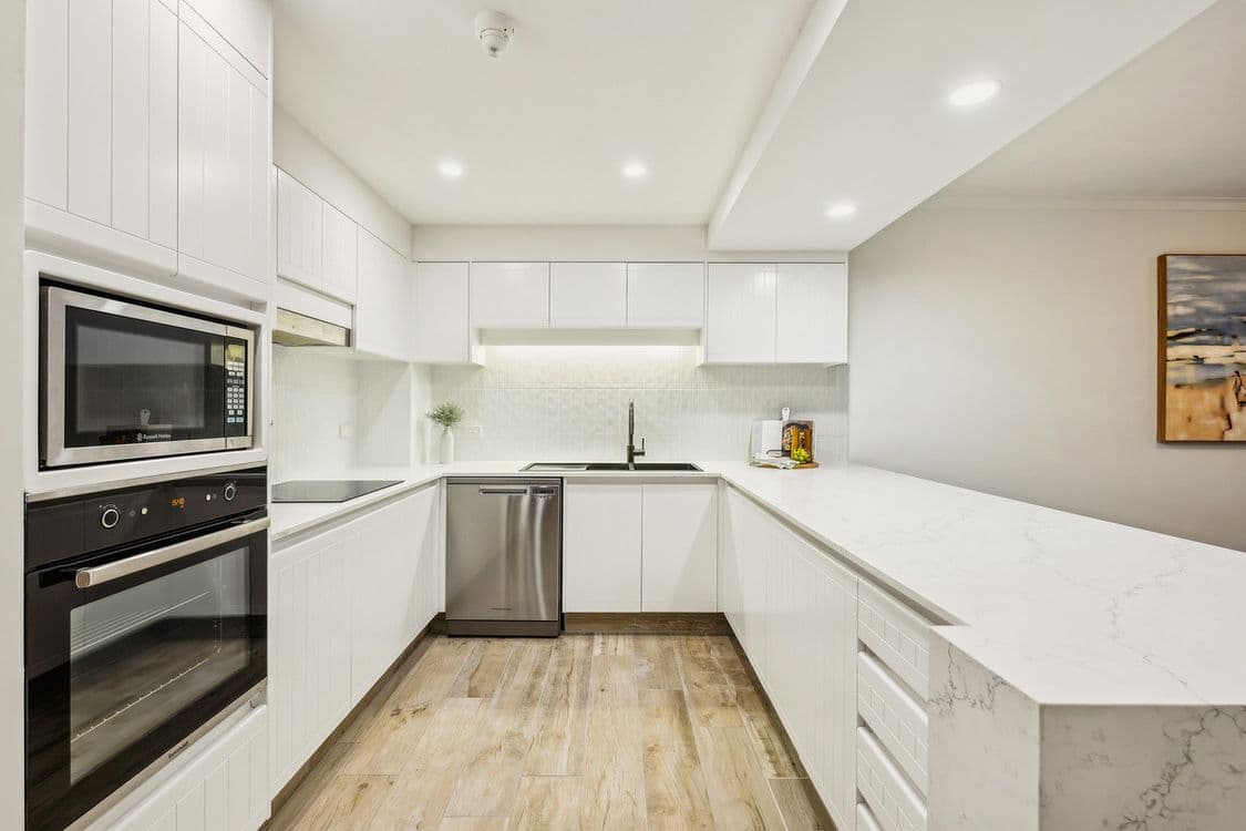 33/125 Santa Cruz Boulevard, Clear Island Waters, QLD 4226, Clear Island Waters - Thumbnail 8