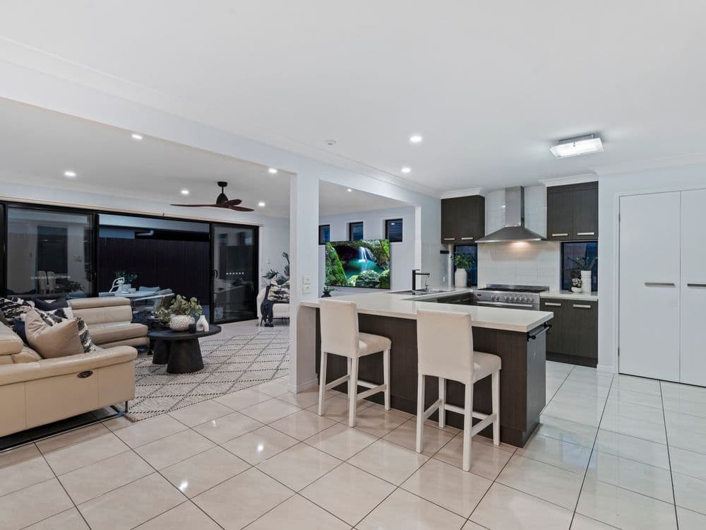 21 Higgs Circuit, WYNNUM WEST, QLD 4178, Wynnum West - Thumbnail 2