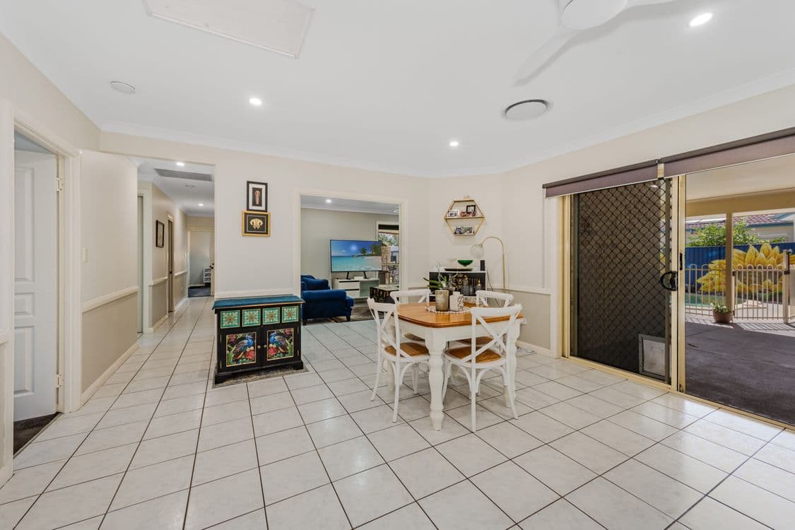 26 Camarsh Drive, MURRUMBA DOWNS, QLD 4503, Murrumba Downs - Thumbnail 4