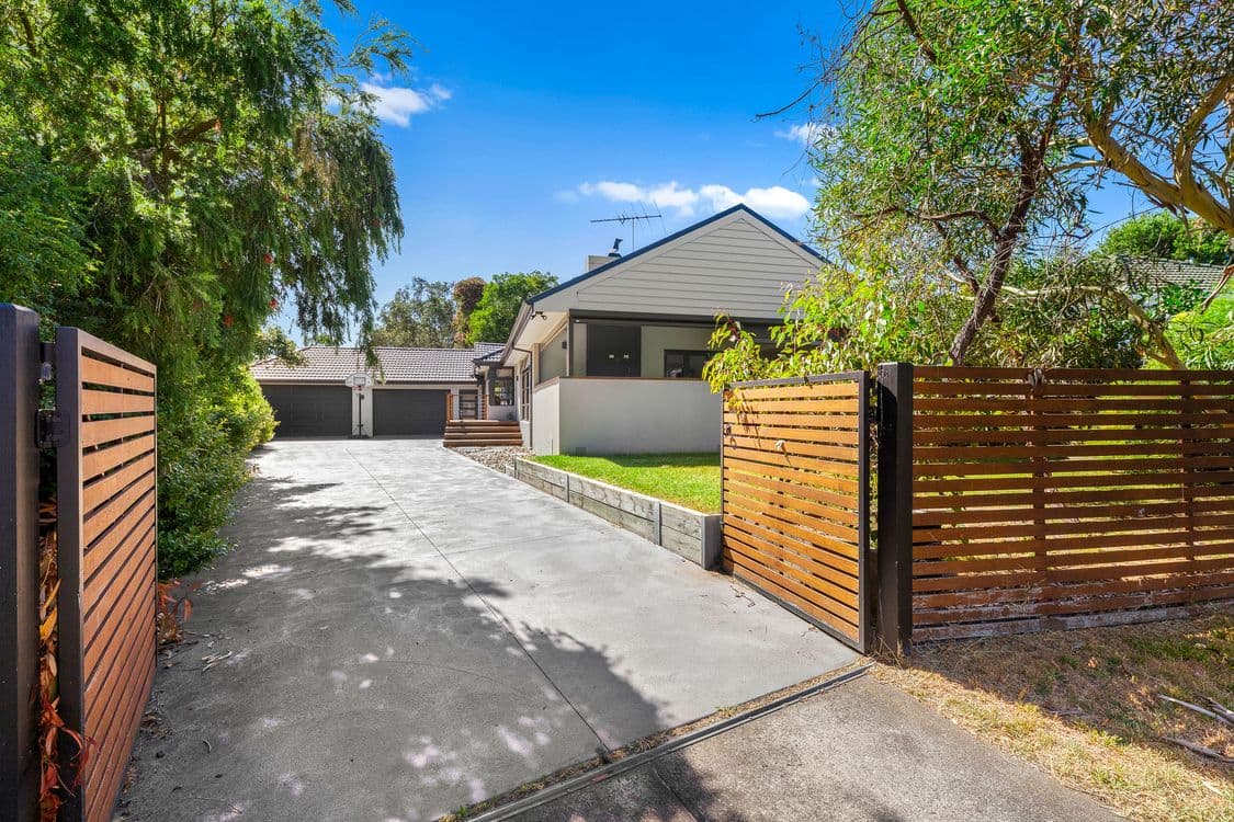 16 Tara Drive, FRANKSTON, VIC 3199, Frankston - Image 1