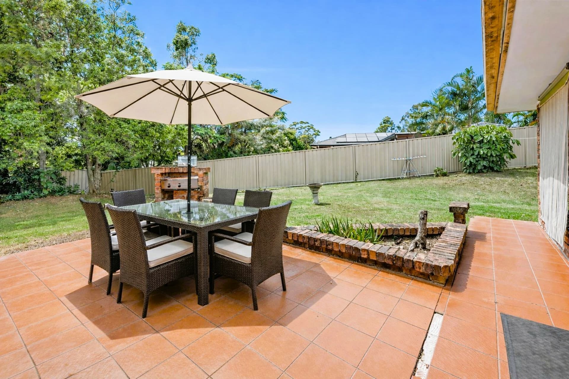 4 Grimsdyke Court, Molendinar, Molendinar - Thumbnail 2