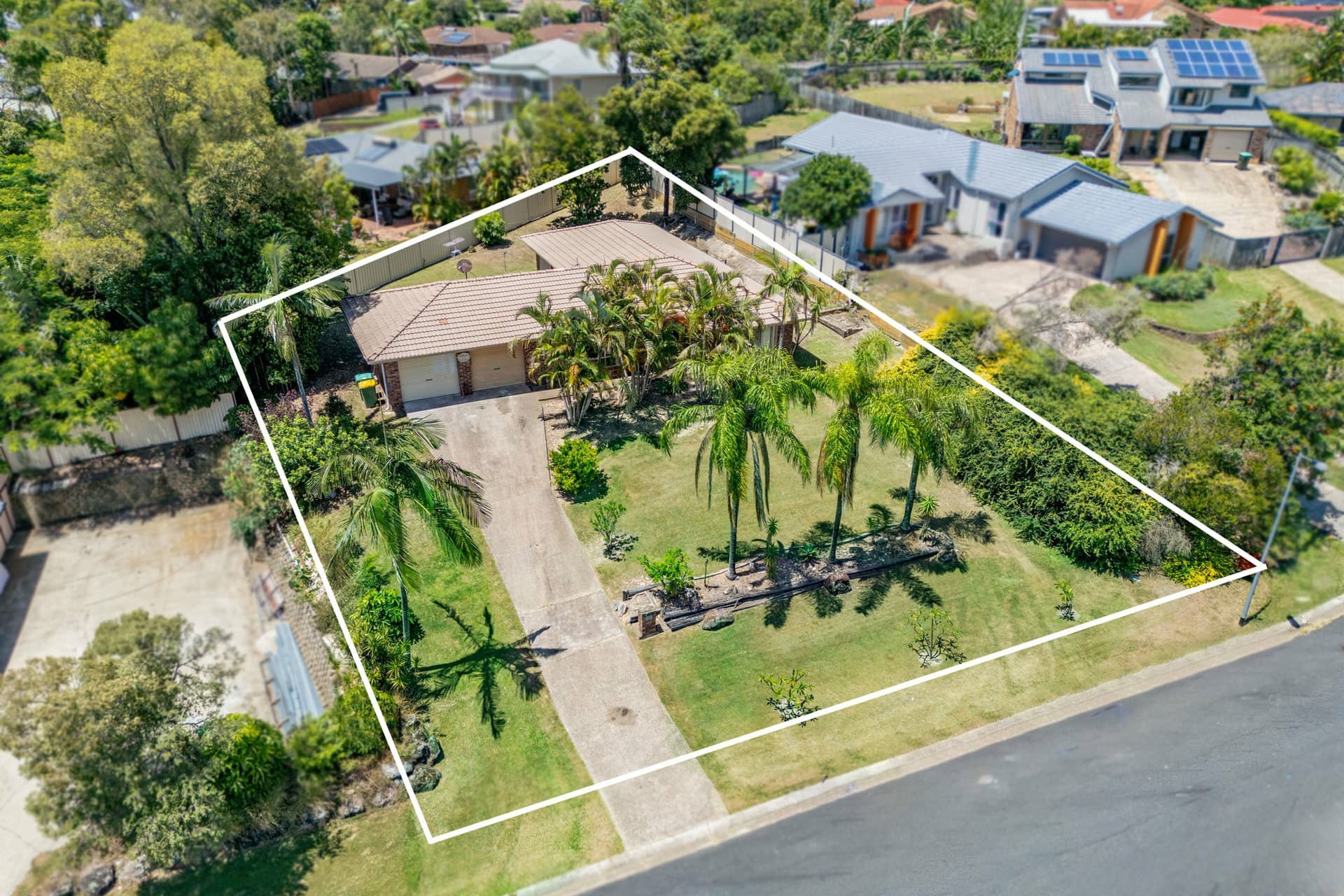 4 Grimsdyke Court, Molendinar, Molendinar - Thumbnail 3