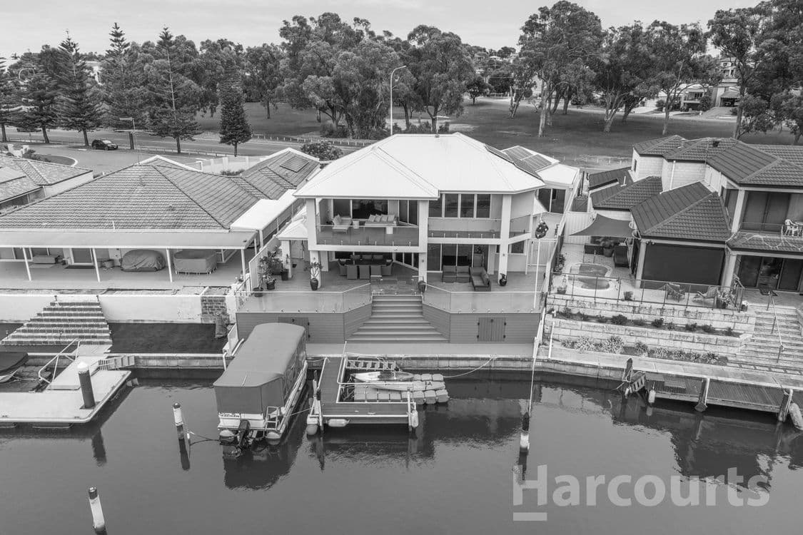 2 Baruna Court, HALLS HEAD, WA 6210, Halls Head - Image 1
