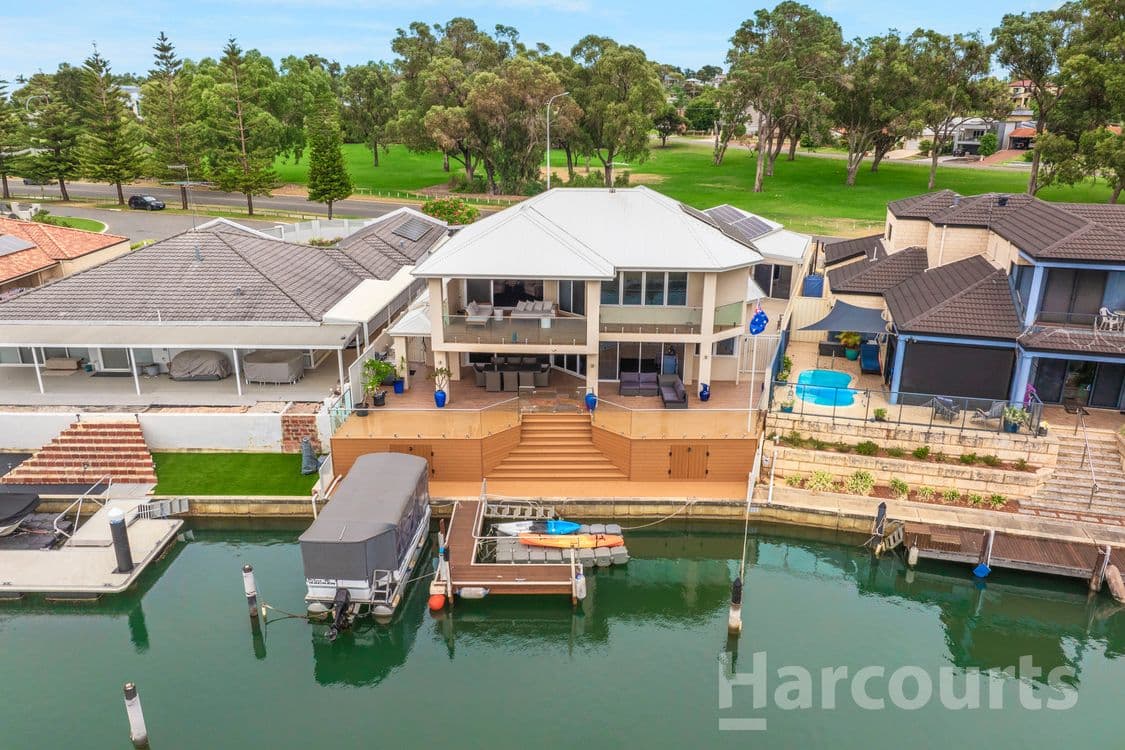 2 Baruna Court, HALLS HEAD, WA 6210, Halls Head - Thumbnail 2