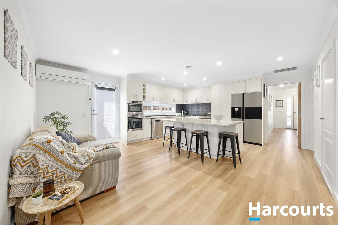 27 Yvette Drive, ROWVILLE, VIC 3178, Rowville - Thumbnail 2