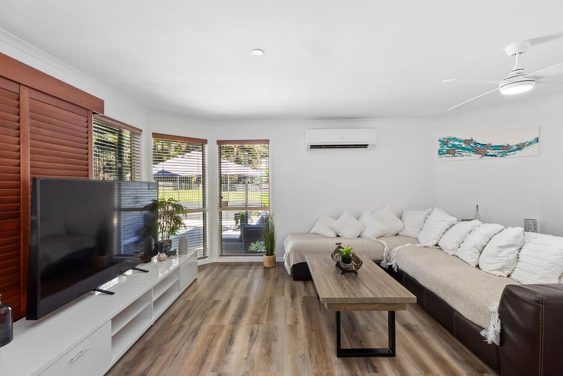 10 Kirralee Crescent, UPPER KEDRON, QLD 4055, Upper Kedron - Thumbnail 5
