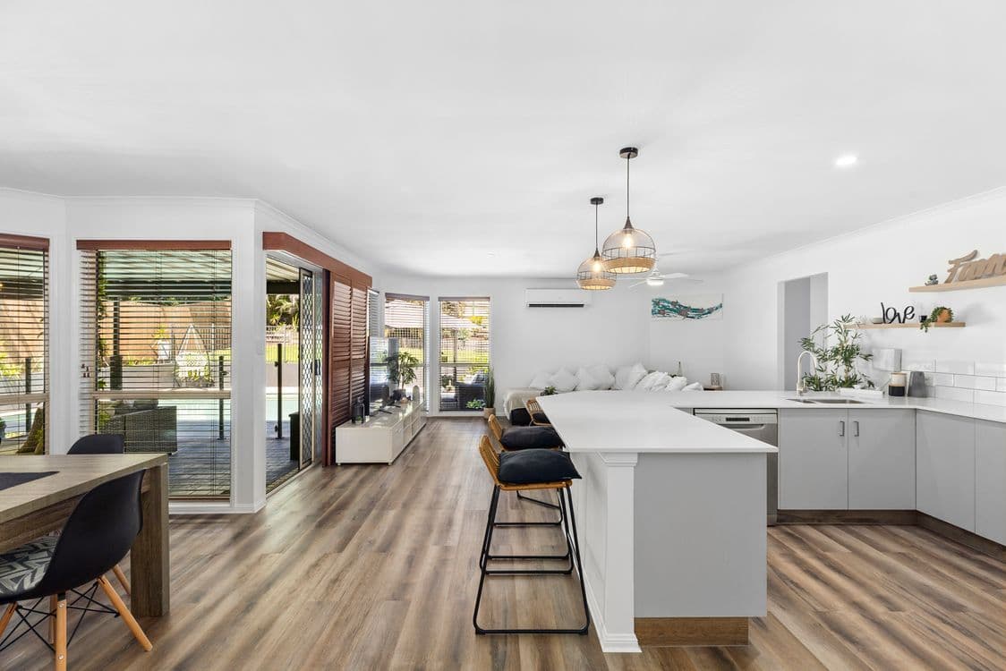 10 Kirralee Crescent, UPPER KEDRON, QLD 4055, Upper Kedron - Thumbnail 6