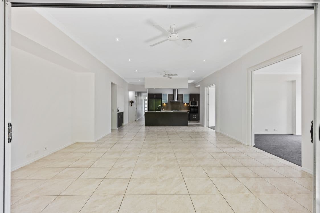7 Kintail Lane, COOMERA WATERS, QLD 4209, Coomera - Thumbnail 2