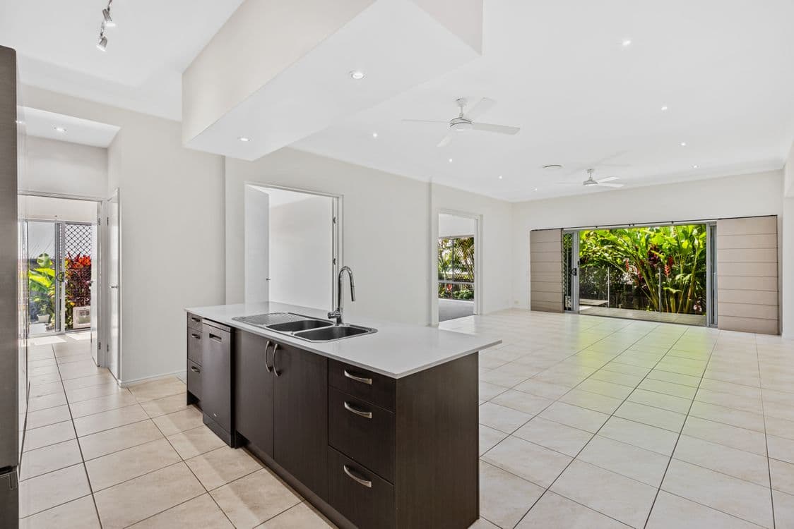 7 Kintail Lane, COOMERA WATERS, QLD 4209, Coomera - Thumbnail 3