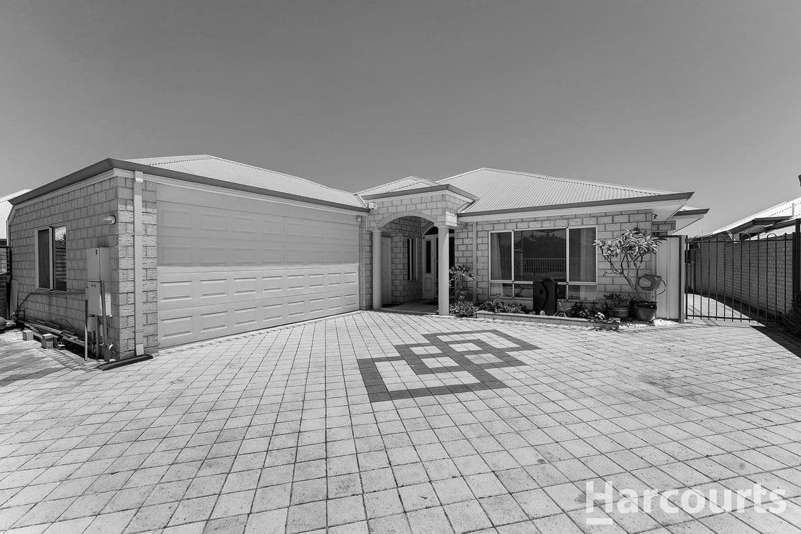 8 Starfire Close, HALLS HEAD, WA 6210, Halls Head - Image 1