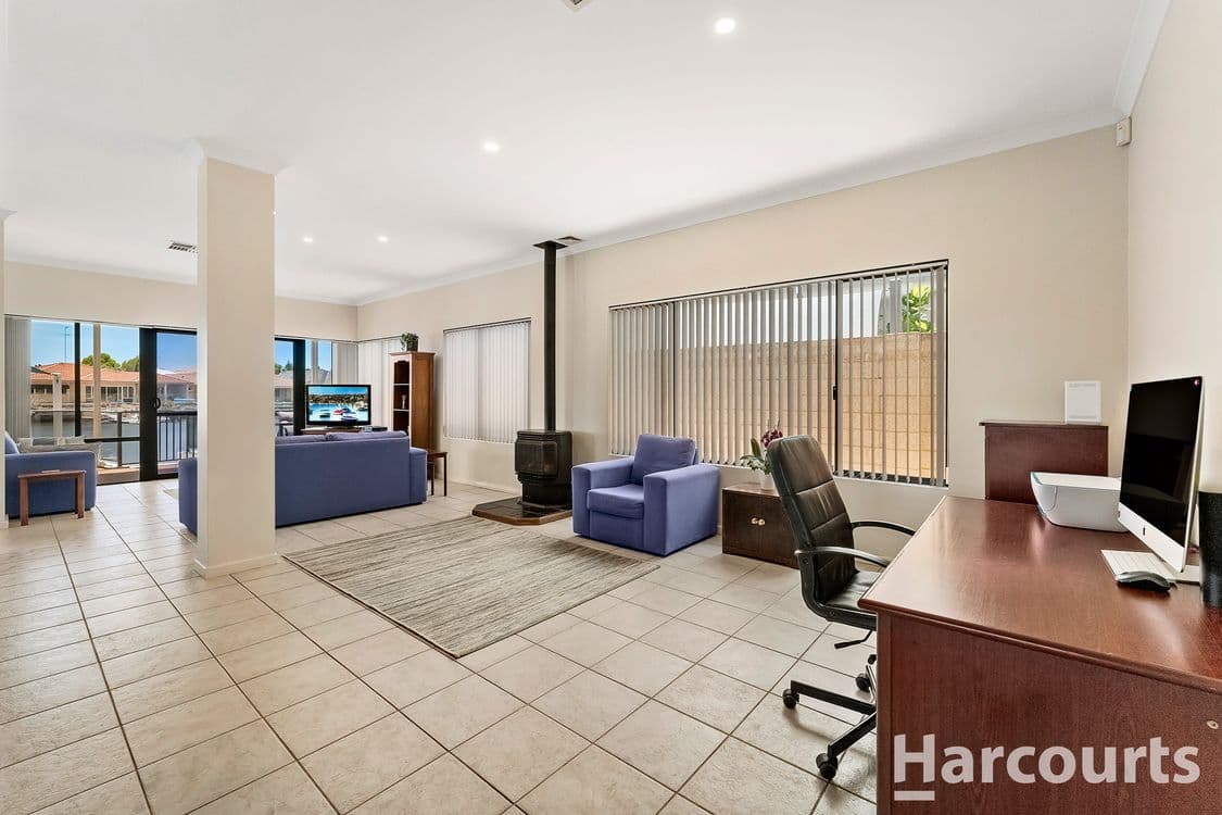 32 Rialto Place, HALLS HEAD, WA 6210, Halls Head - Thumbnail 7
