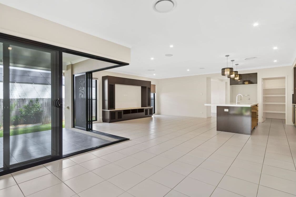 7 Madanie Crescent, UNDERWOOD, QLD 4119, Underwood - Thumbnail 4