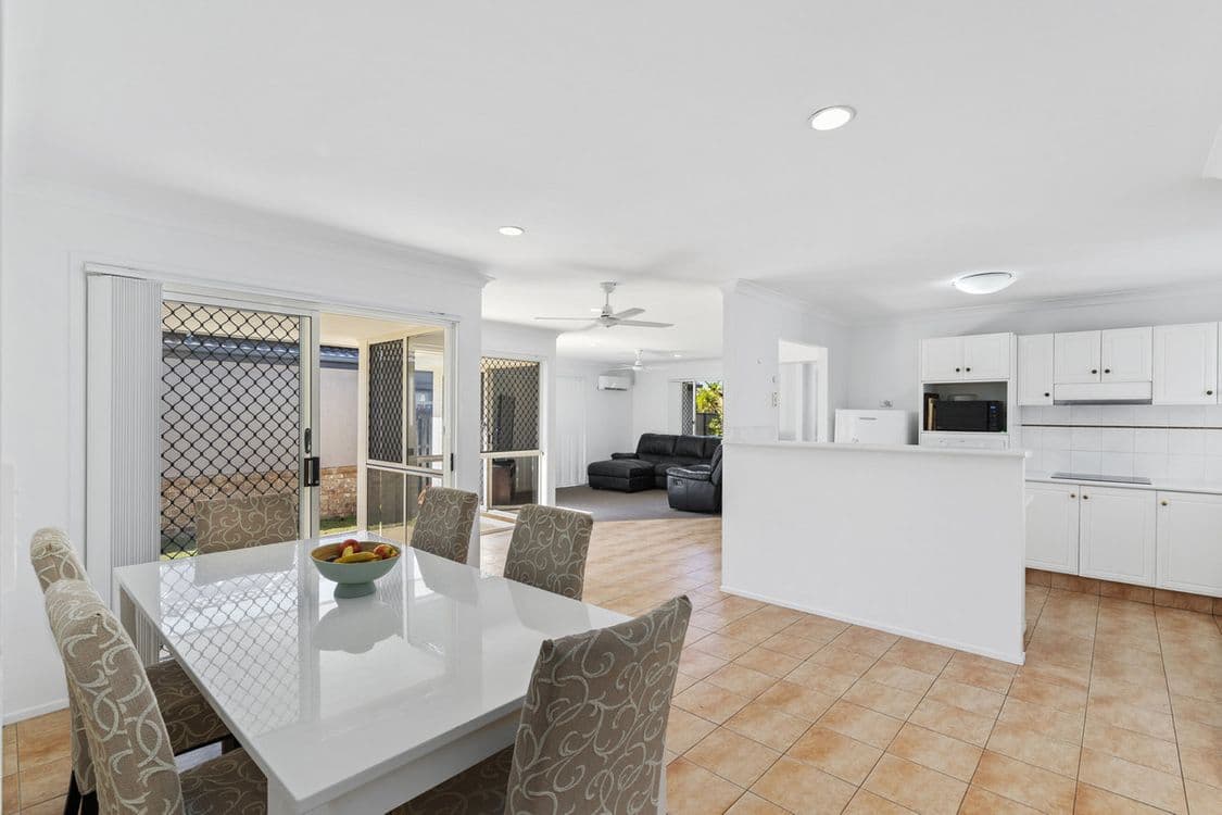 27 Rainbird Close, Burleigh Waters, QLD 4220, Burleigh Waters - Thumbnail 5