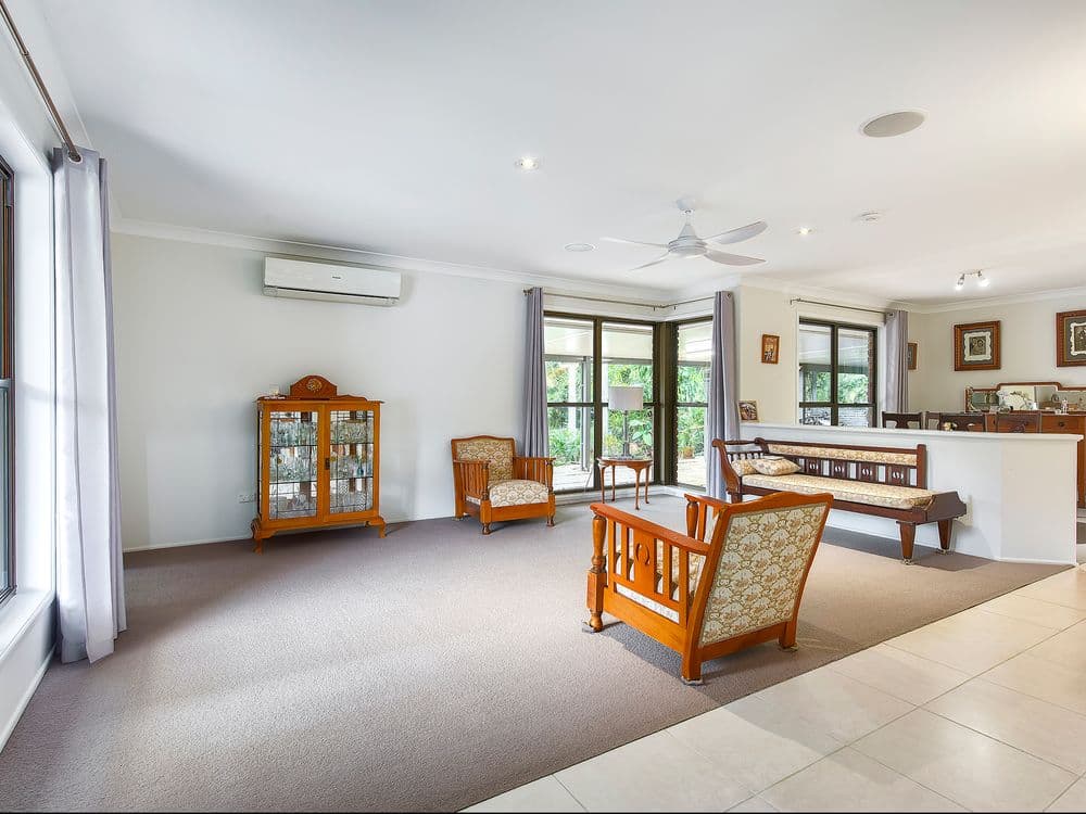 3 Jordain Court, FERNY HILLS, QLD 4055, Ferny Hills - Thumbnail 2