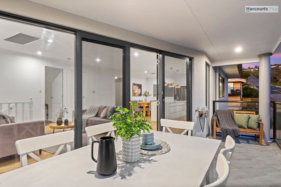 27 St Vincents Avenue, HALLETT COVE, SA 5158, Hallett Cove - Thumbnail 3