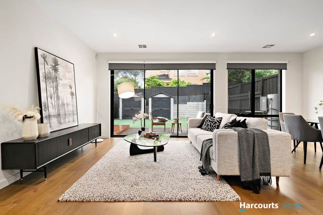 39 Stables Circuit, DONCASTER, VIC 3108, Doncaster - Thumbnail 2