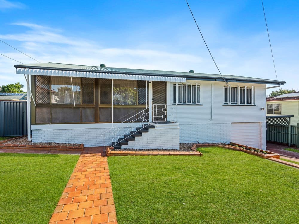 11 Barbara Street, MANLY WEST, QLD 4179, Manly West - Image 1