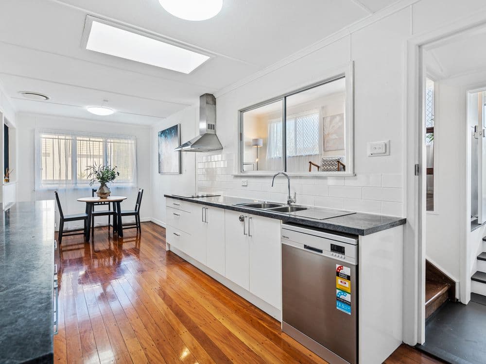 11 Barbara Street, MANLY WEST, QLD 4179, Manly West - Thumbnail 7