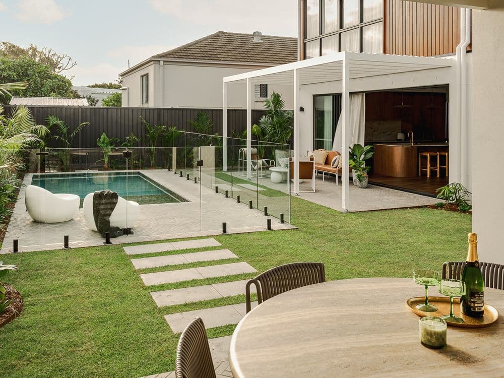 35 Savoy Drive, BROADBEACH WATERS, QLD 4218, Broadbeach Waters - Thumbnail 2