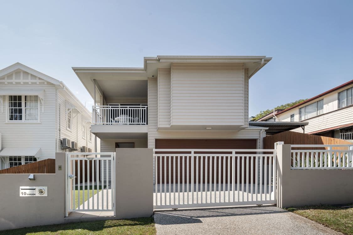 10 Garden Street, GREENSLOPES, QLD 4120, Greenslopes - Image 1