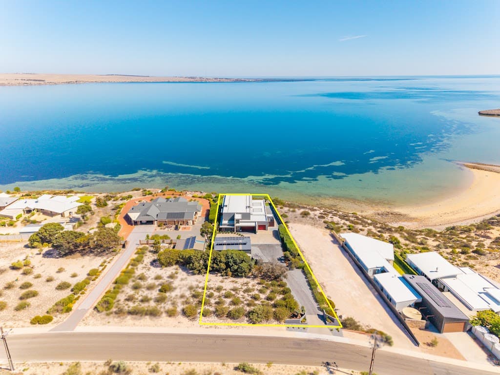 17 Flinders Drive, Streaky Bay, SA, 5680, Streaky Bay - Thumbnail 2