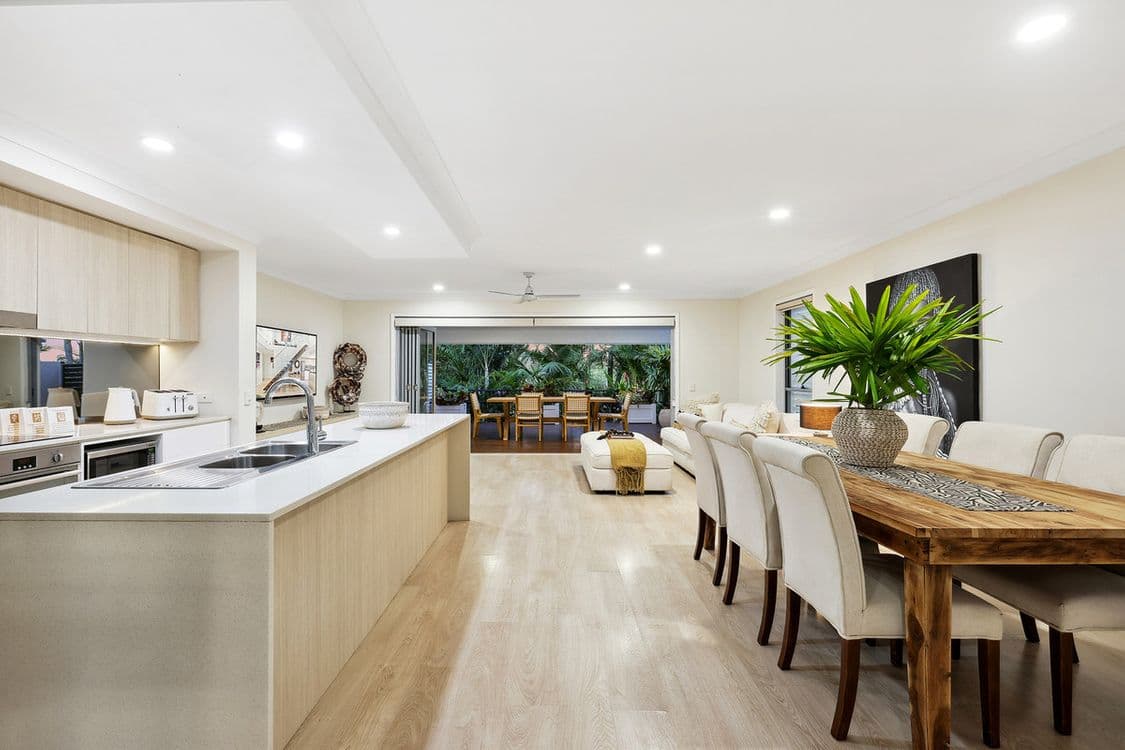 89 Verona Circuit, Burleigh Waters, QLD 4220, Burleigh Waters - Thumbnail 3