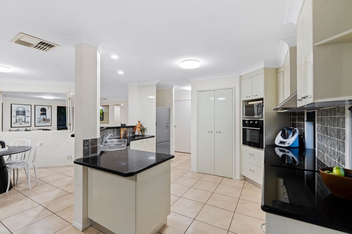 12 Samuel Court, MANLY WEST, QLD 4179, Manly West - Thumbnail 5