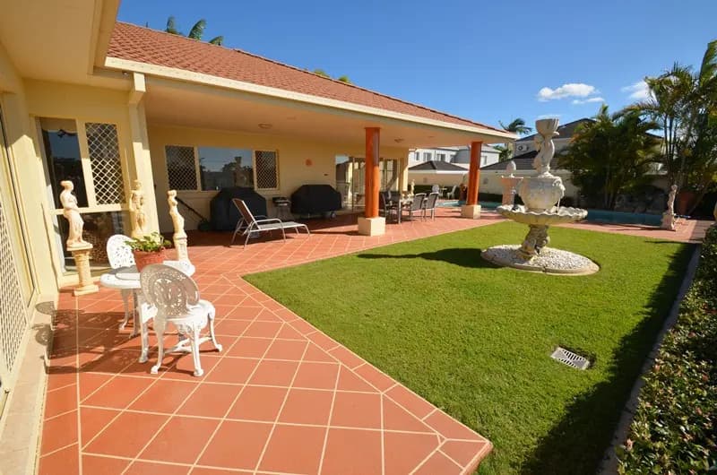 1 Offham Court, Arundel, QLD, 4214, Arundel - Thumbnail 3