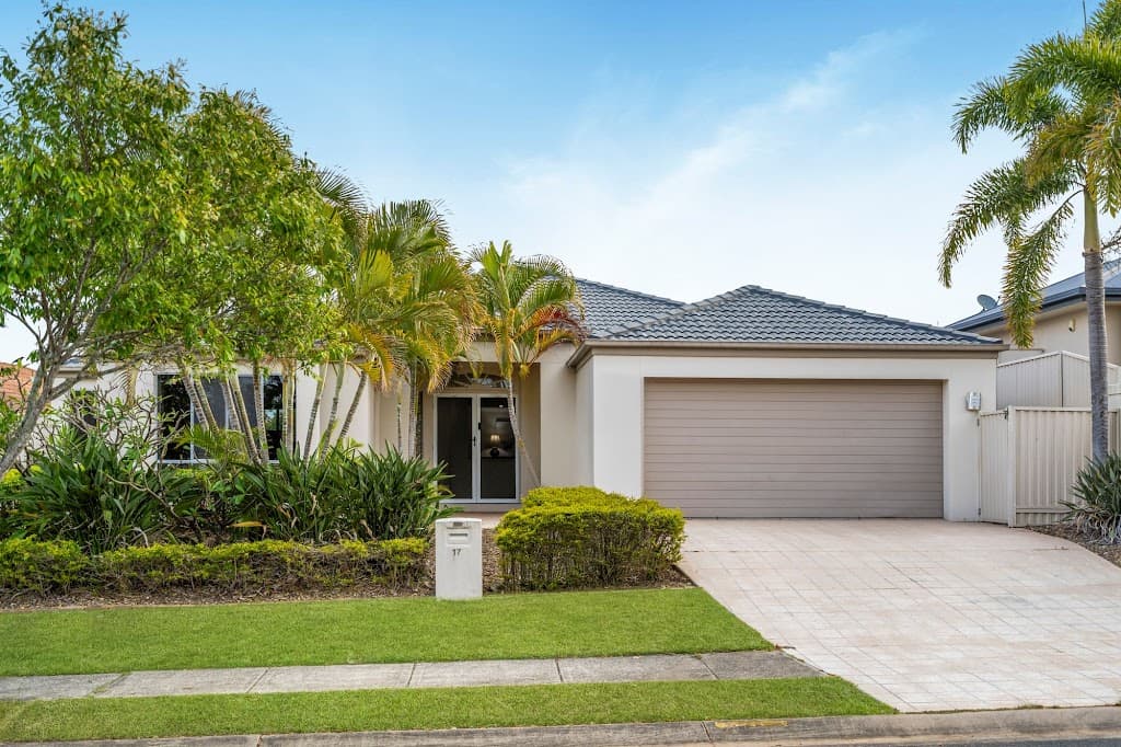17 Oakridge Place, Molendinar, QLD, 4214, Molendinar - Thumbnail 2
