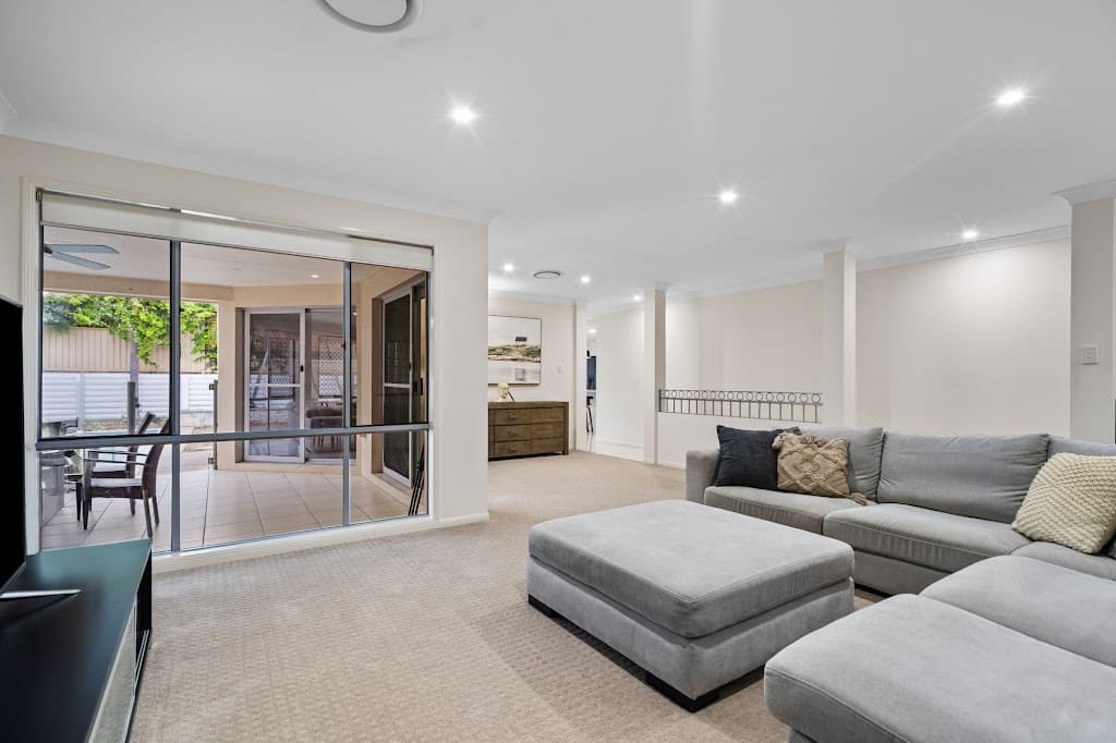 17 Oakridge Place, Molendinar, QLD, 4214, Molendinar - Thumbnail 5