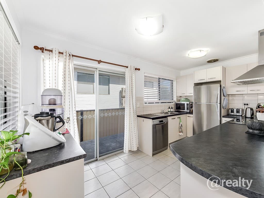 27 Bursaria Street, Everton Hills, QLD, 4053, Everton Hills - Thumbnail 4