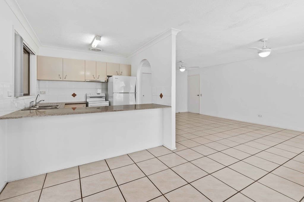1/6 Hillstar Avenue, Burleigh Waters, QLD, 4220, Burleigh Waters - Thumbnail 6