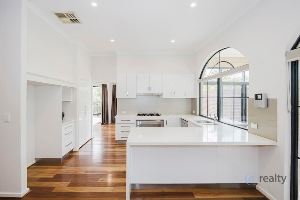 49 Urbahns Crescent, Bateman, WA, 6150, Bateman - Thumbnail 2