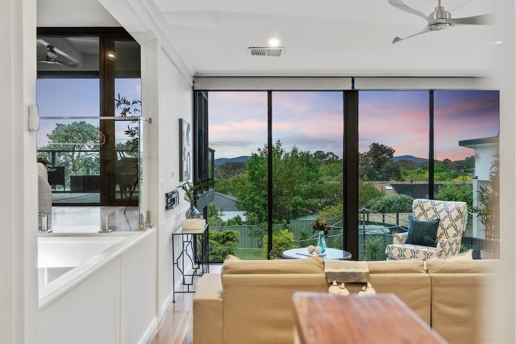49 Springvale Drive, Weetangera, ACT, 2614, Weetangera - Thumbnail 2