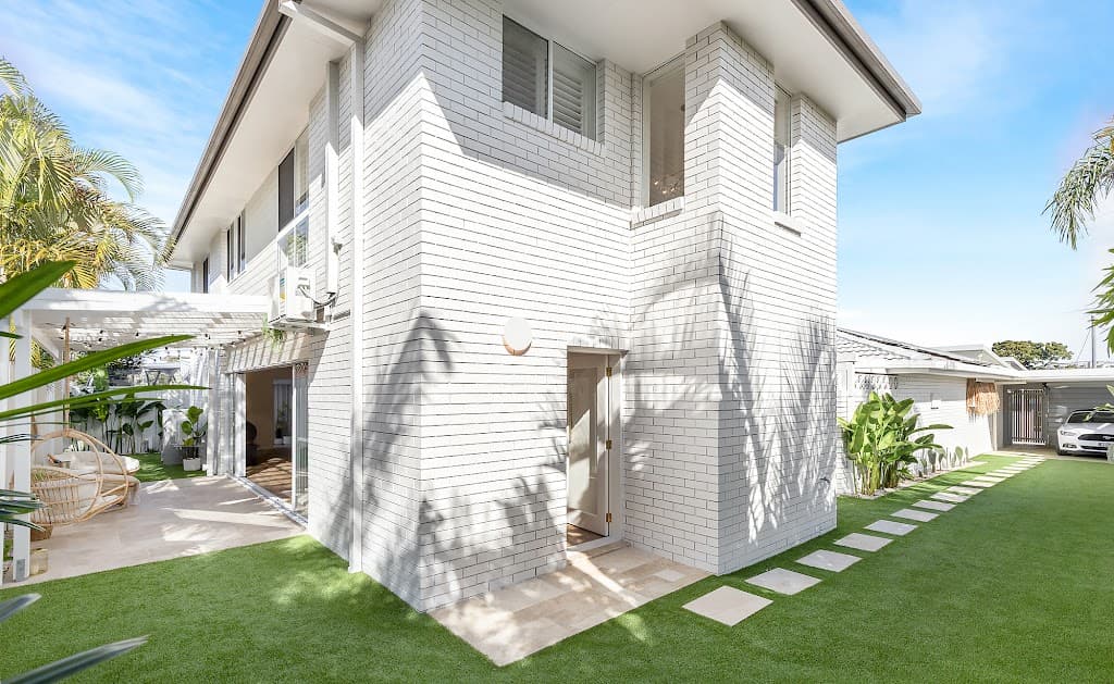 2/5 Adams Avenue, Miami, QLD, 4220, Miami - Image 1