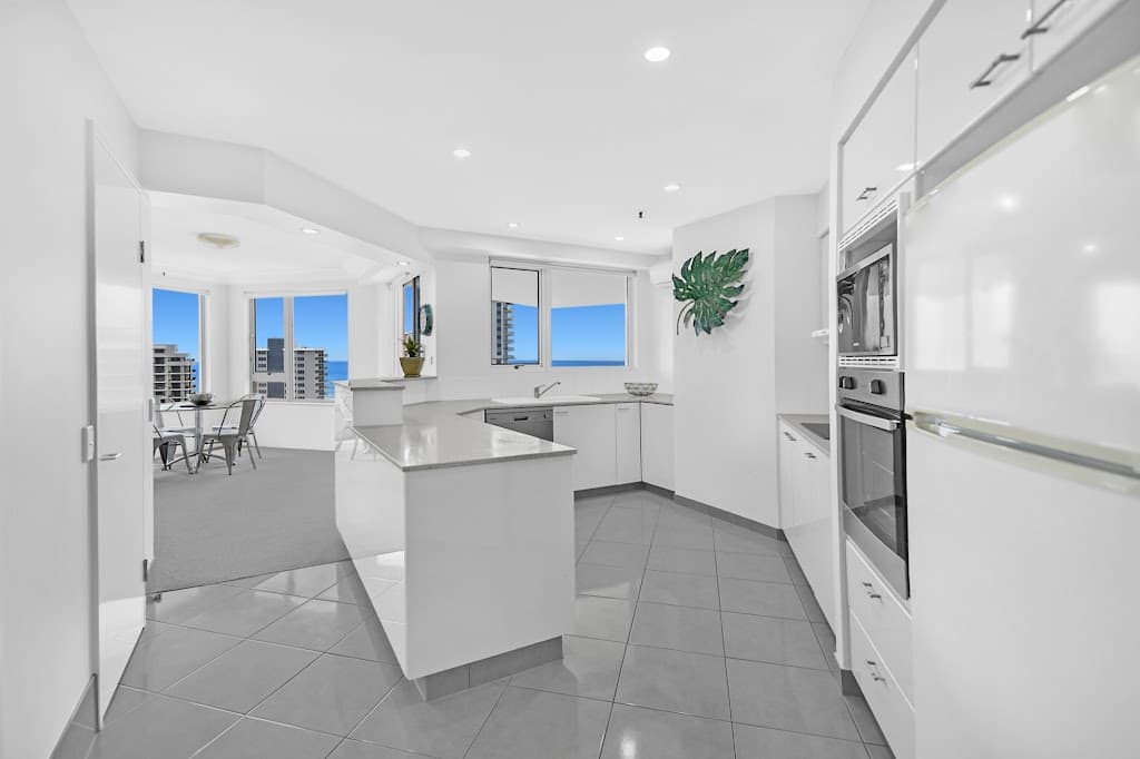 66/129 Surf Parade, Broadbeach, QLD, 4218, Broadbeach - Thumbnail 3