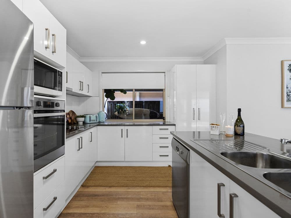 9 Rainbird Close, Burleigh Waters, QLD 4220, Burleigh Waters - Thumbnail 5