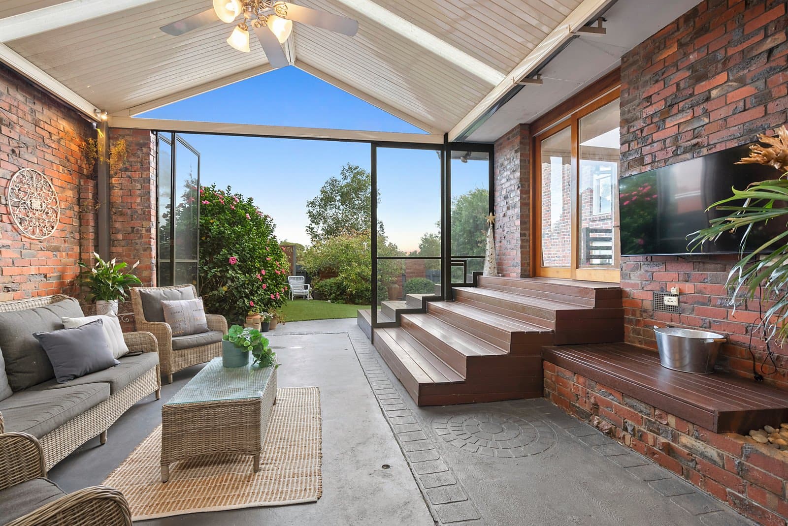 13 Noga Avenue, Keilor East VIC 3033, Keilor East - Thumbnail 2